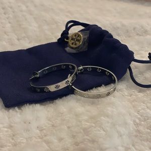 Tory Burch pierced “T” hoop